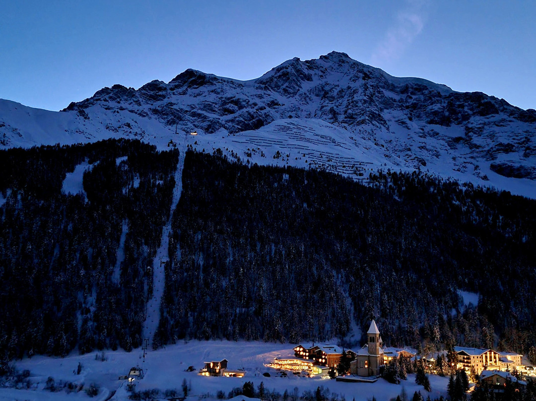 玛尔雷酒店主图