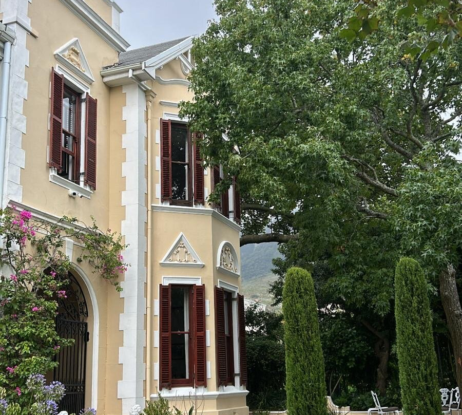 卡迈克尔宾馆主图