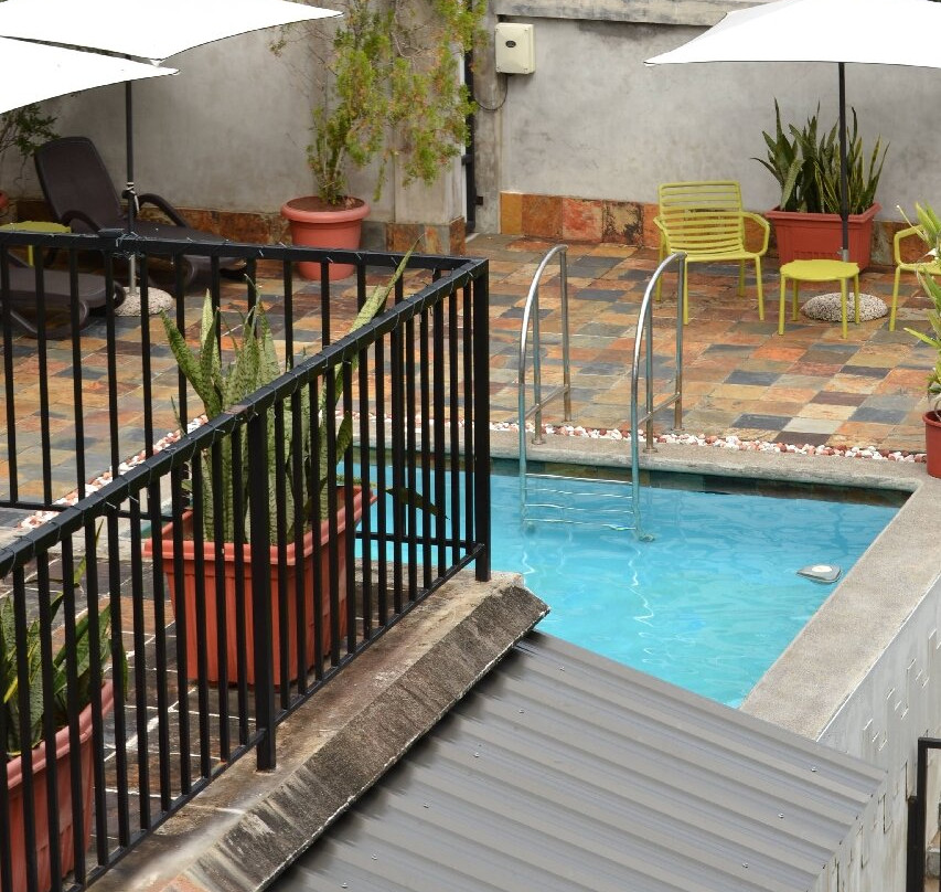 Lodoicea Apartments