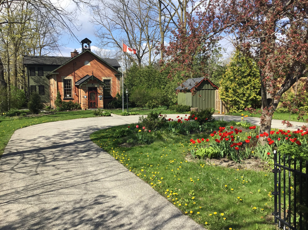 The 1889 School House B&B
