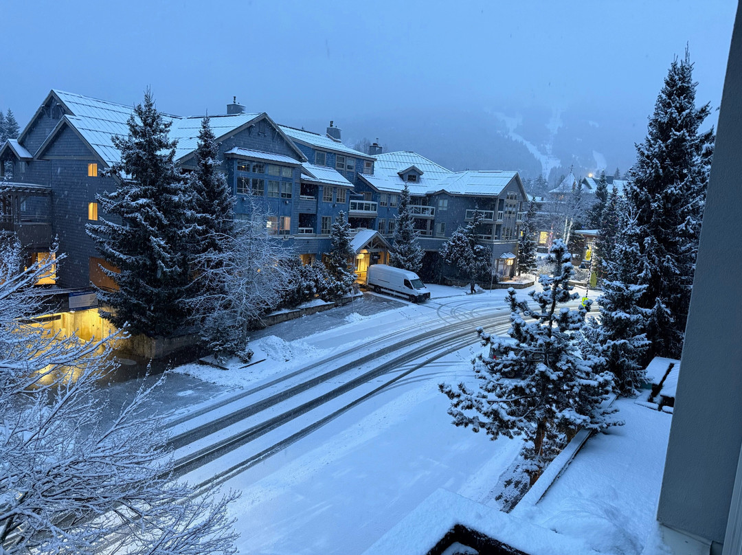 萨米特温泉酒店主图