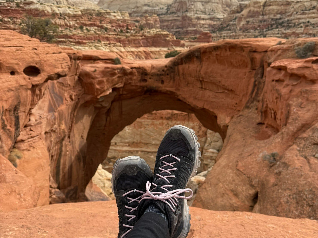 Cassidy Arch-圆顶礁国家公园必去景点