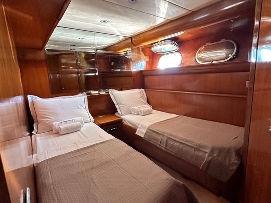 Ionian Yachting-莱夫卡扎必去景点