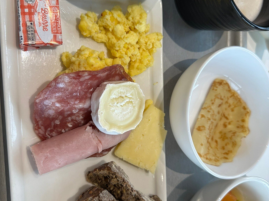 宜必思尼奥尔东孟戴斯弗朗斯酒店主图