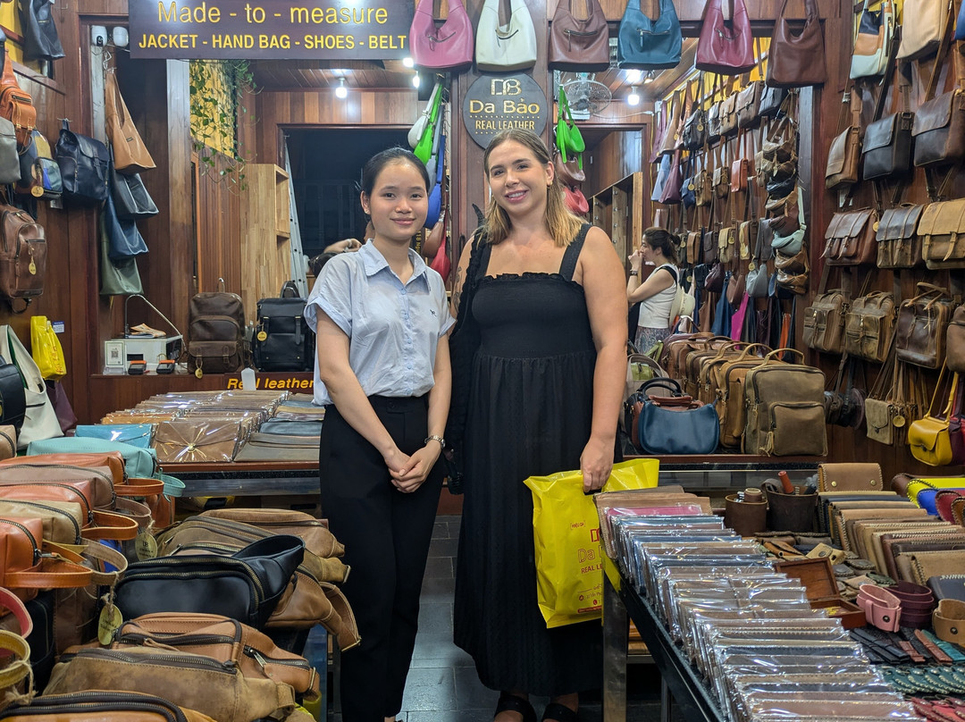 Da Bao Real Leather景点图片