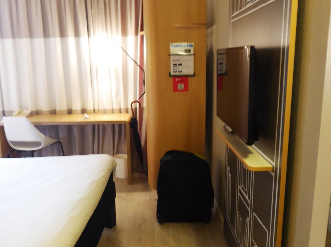 宜必思第戎 gare 酒店主图