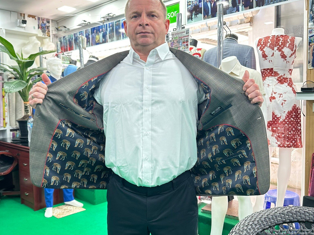 Robin Bespoke Tailors-Kata Noi Beach必去景点