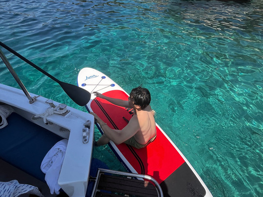 Fishing Boat Together-科尔丘拉镇必去景点