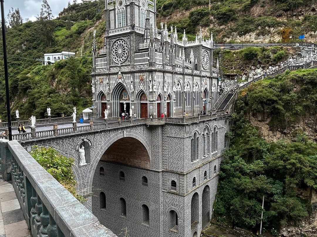 拉斯拉哈斯教堂-伊皮亚莱斯必去景点