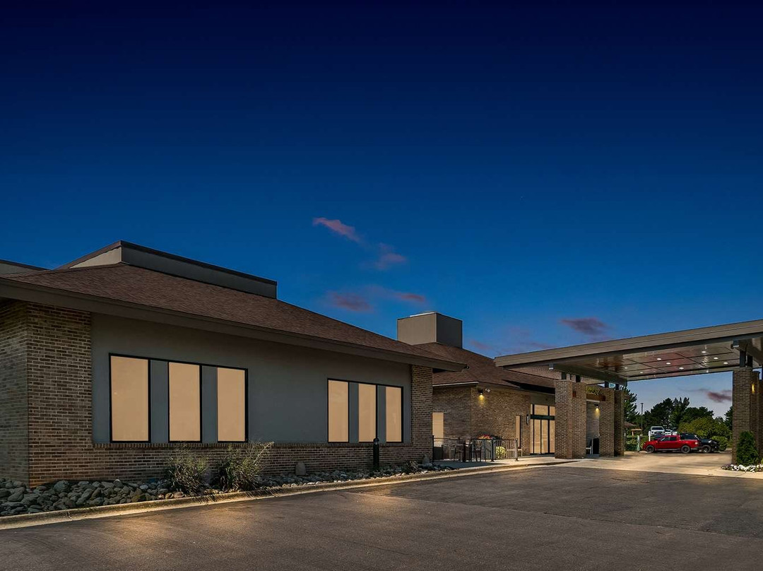英厄姆县酒店住宿-Best Western Okemos/East Lansing Hotel & Suites