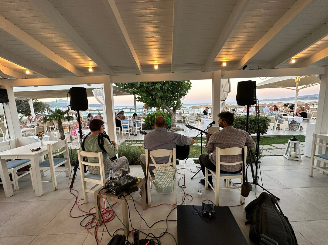 GK Beach Hotel主图