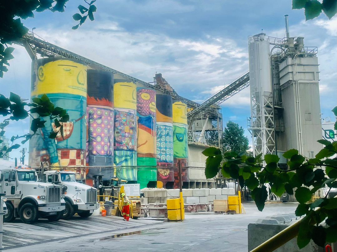 Granville Giants Murals-温哥华必去景点