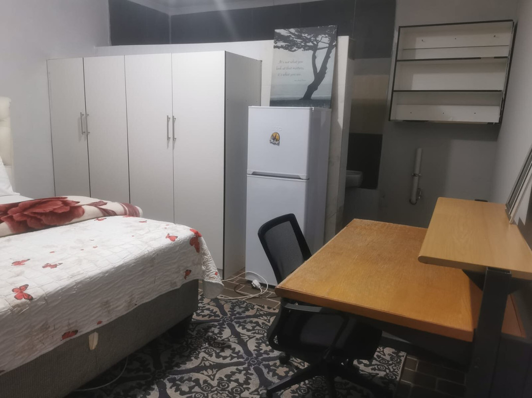 Golden Gate GuestHouse
