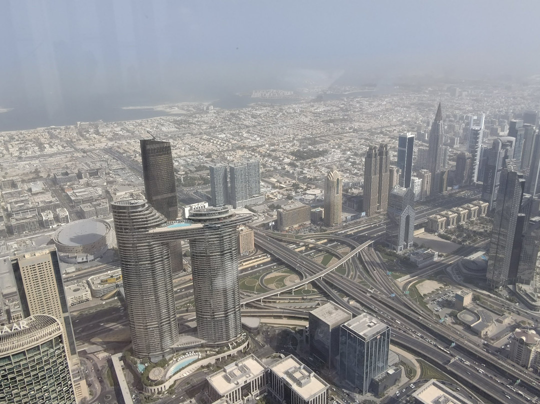 Burj Khalifa: at the top (Level 124 and 125)-迪拜必去景点