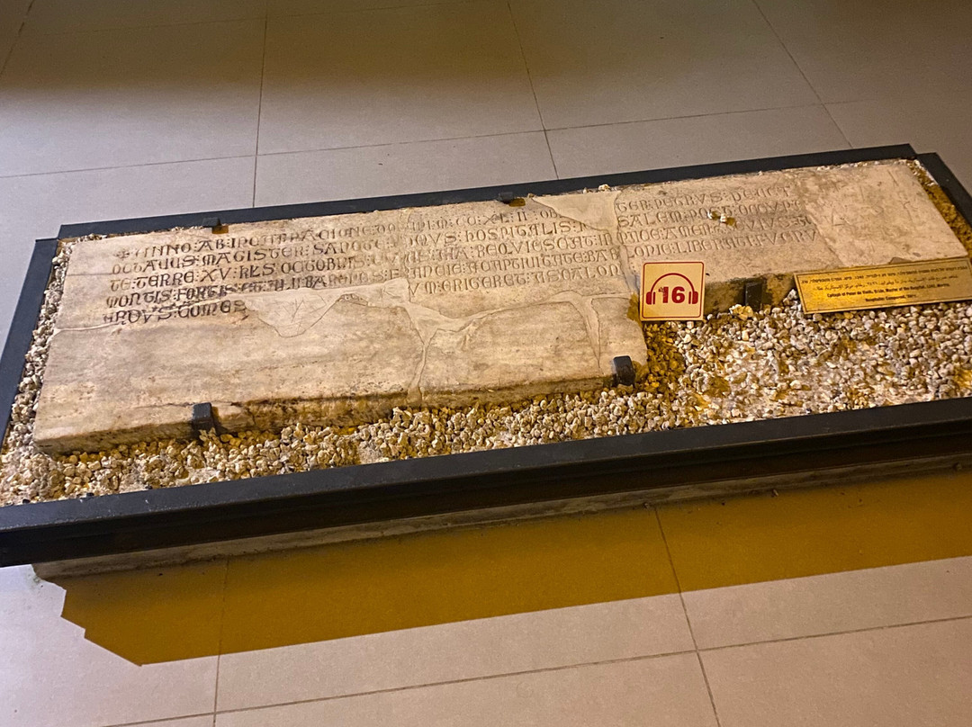 Knights' Halls-阿克必去景点