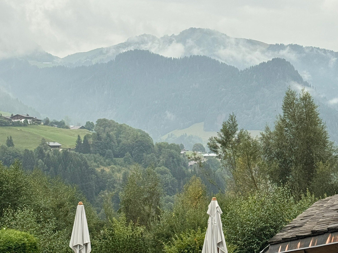 拉阿爾帕加 - 波米爾酒店主图