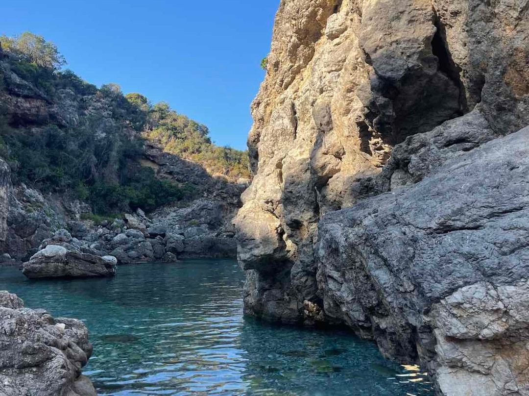 Foneas Beach-Kardamili必去景点