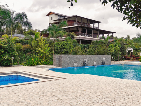 Vintage Trails By Ilara