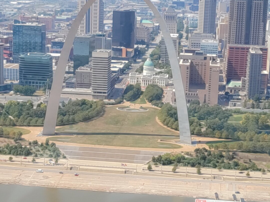 Gateway Helicopter Tours-圣路易斯必去景点
