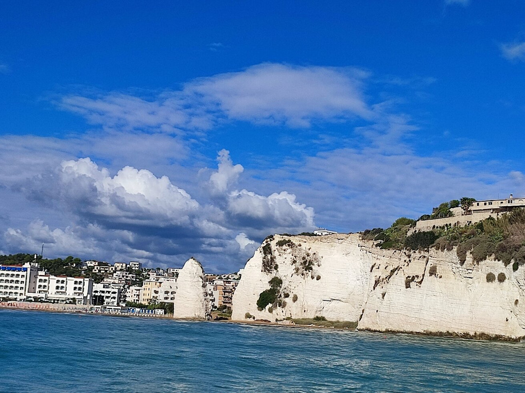 Motobarca Paloma Tour Grotte del Gargano-维耶斯泰必去景点