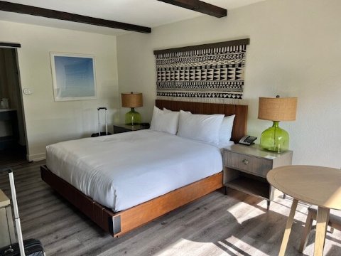 The Leta Santa Barbara Goleta, Tapestry Collection by Hilton-客卧