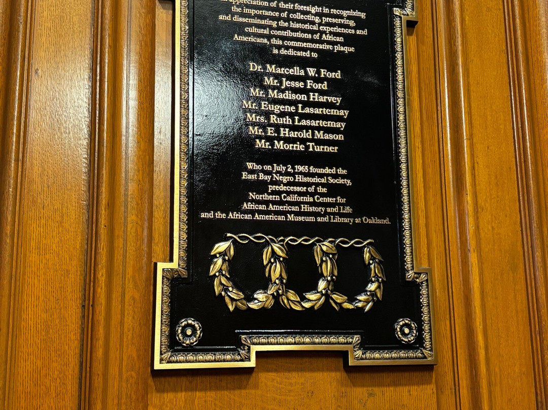 African American Museum and Library-奥克兰必去景点