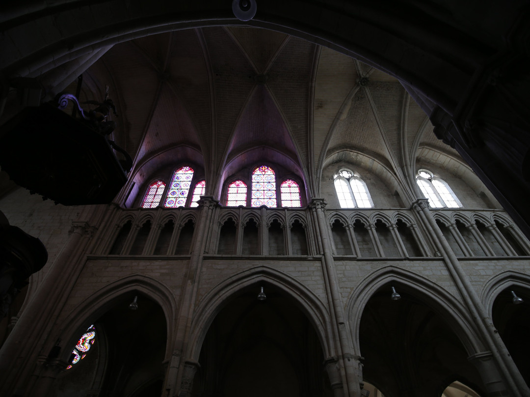 Eglise Notre Dame-Auxonne必去景点