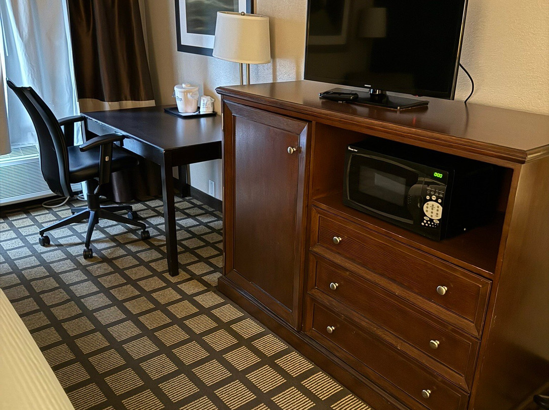 Baymont By Wyndham Detroit Airport/romulus主图