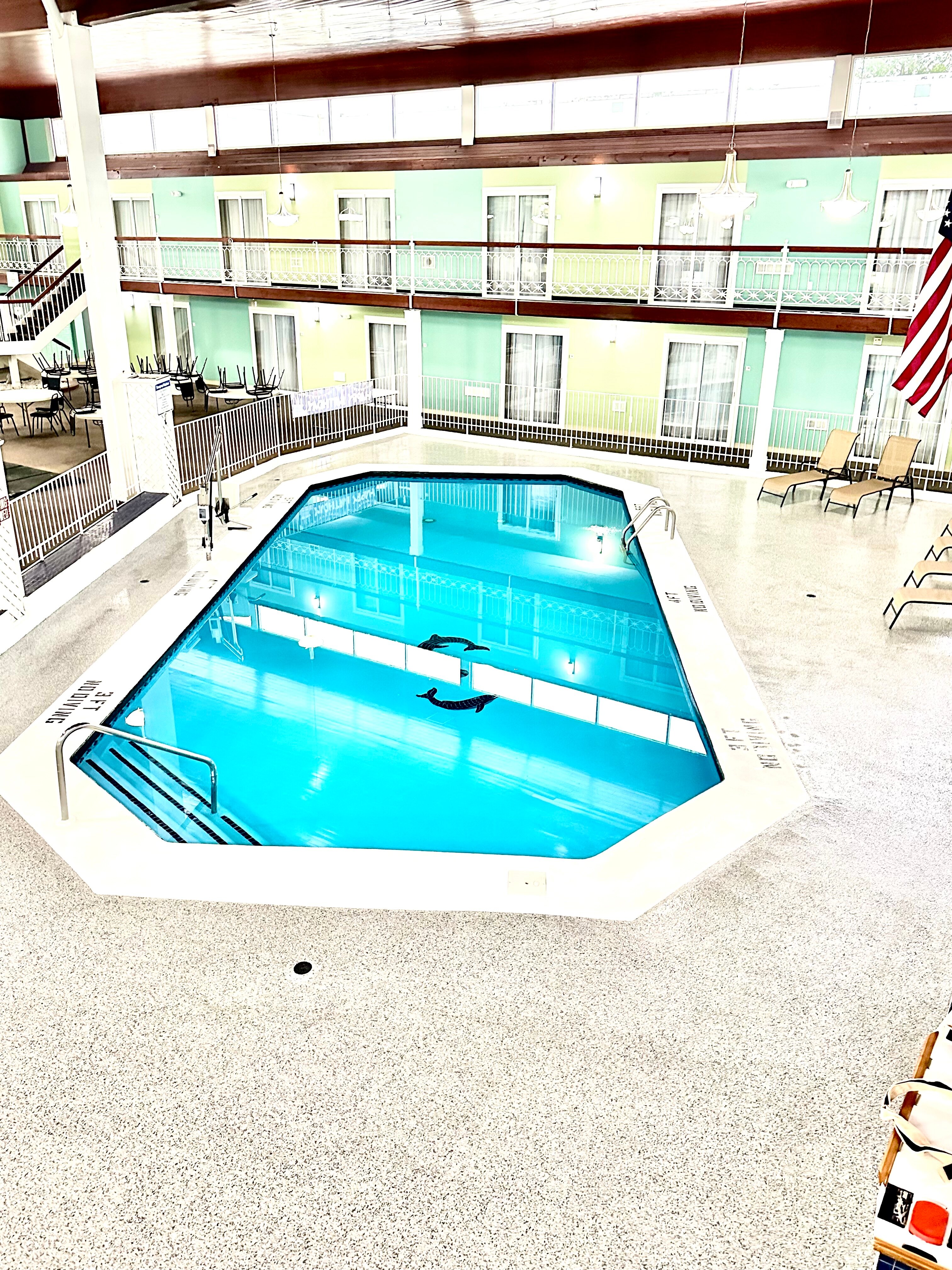 Quality Inn & Suites - Coldwater-泳池