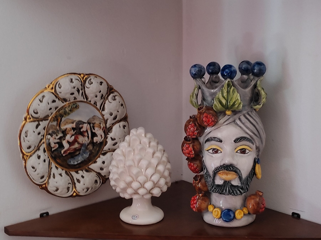 Aretusa Ceramiche  & Souvenir-锡拉库扎必去景点