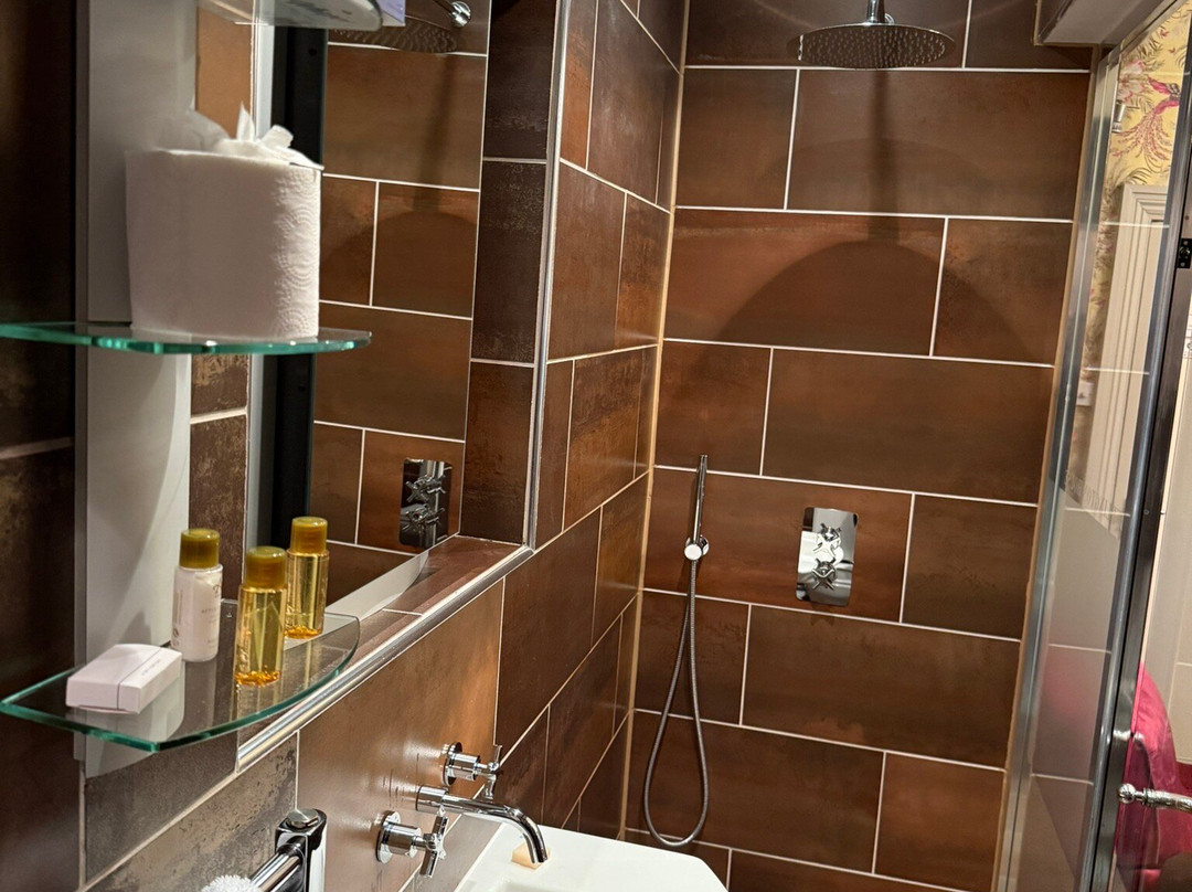 Burlington House Hotel主图