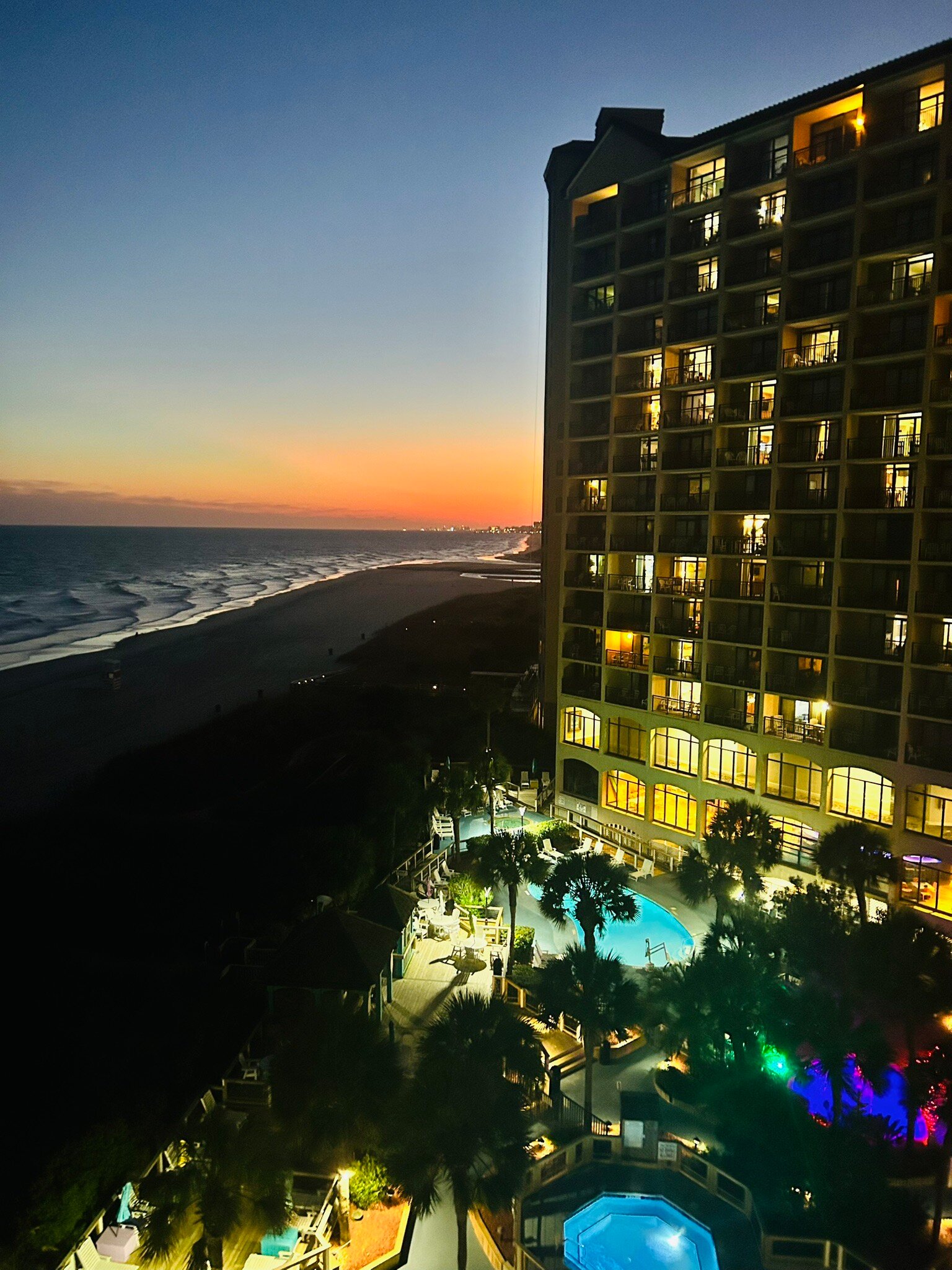 Beach Cove Resort-官方