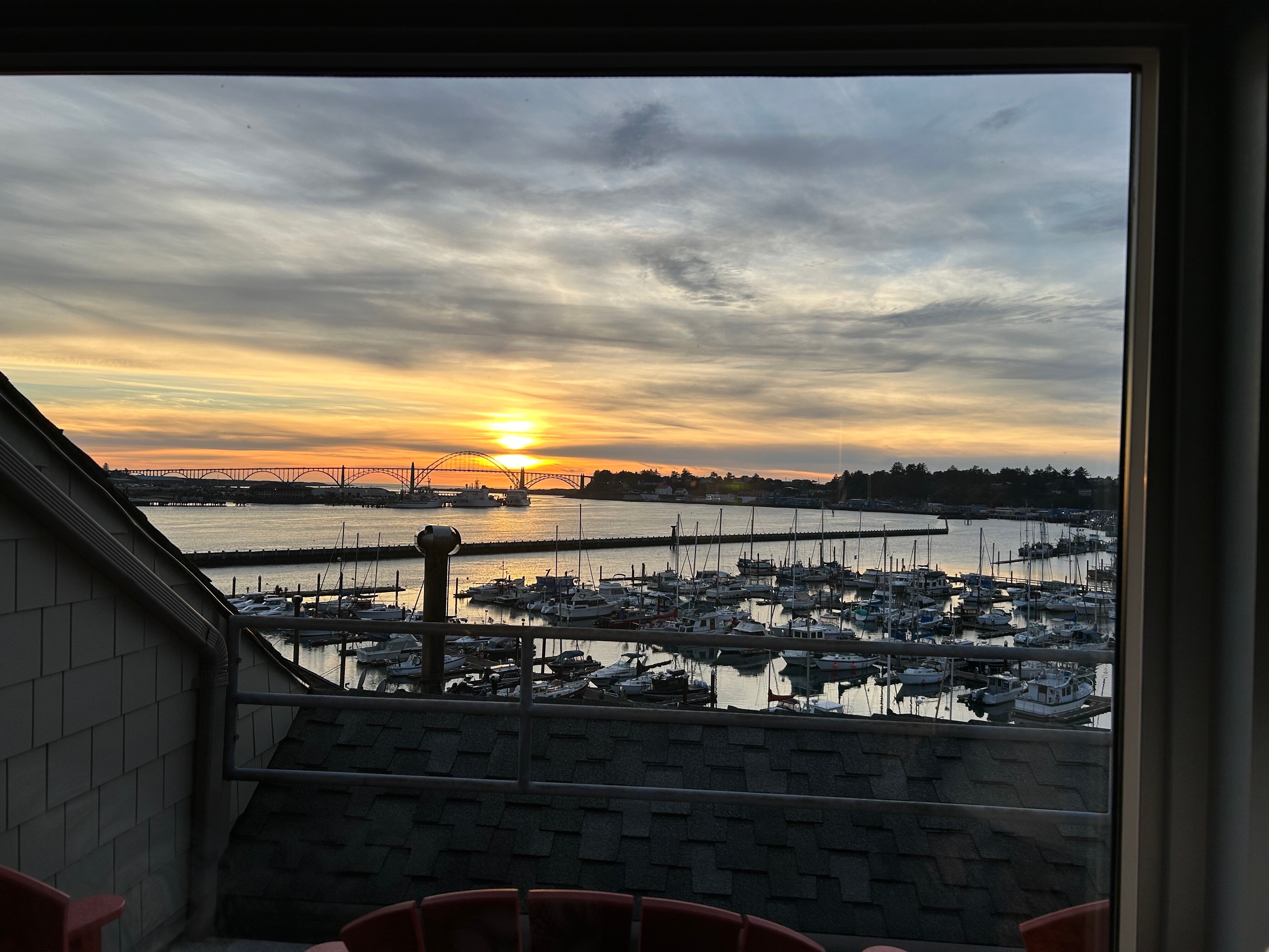 Embarcadero Resort Hotel and Marina-官方