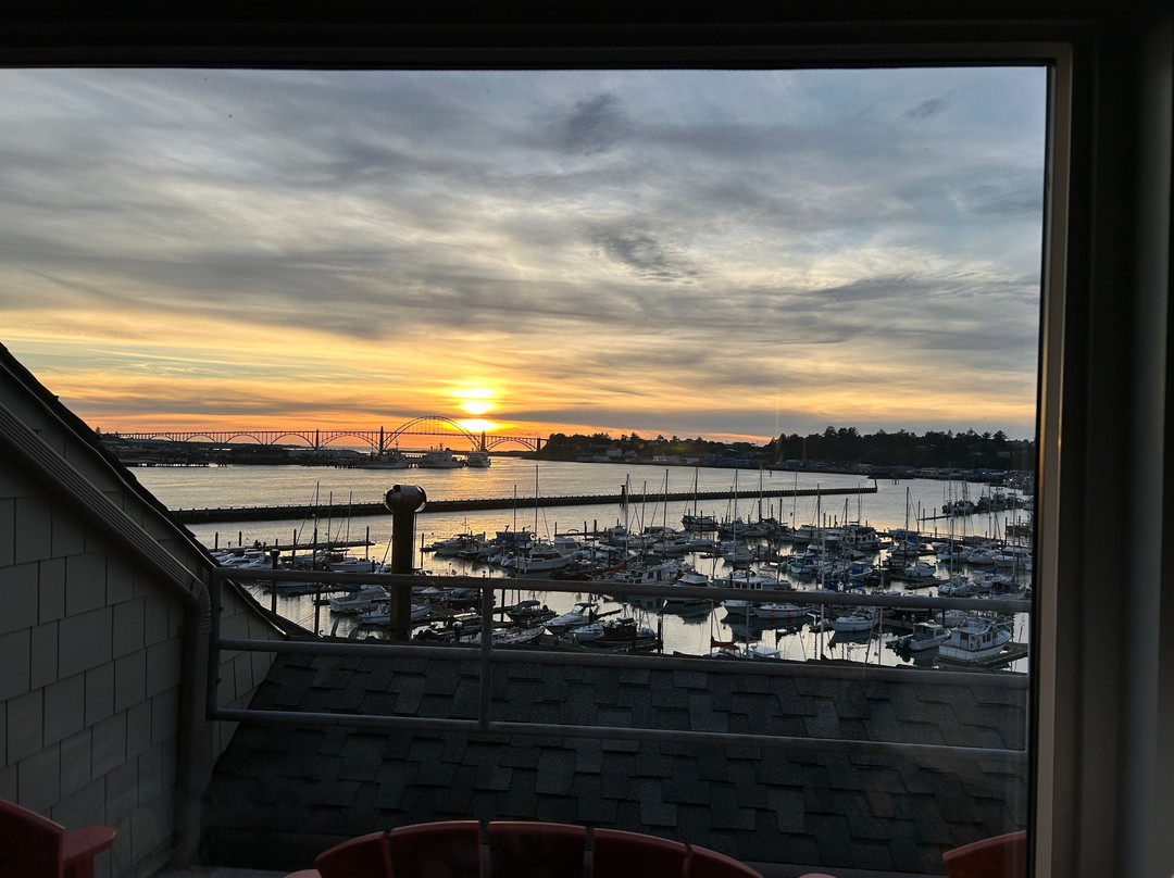 Embarcadero Resort Hotel and Marina主图