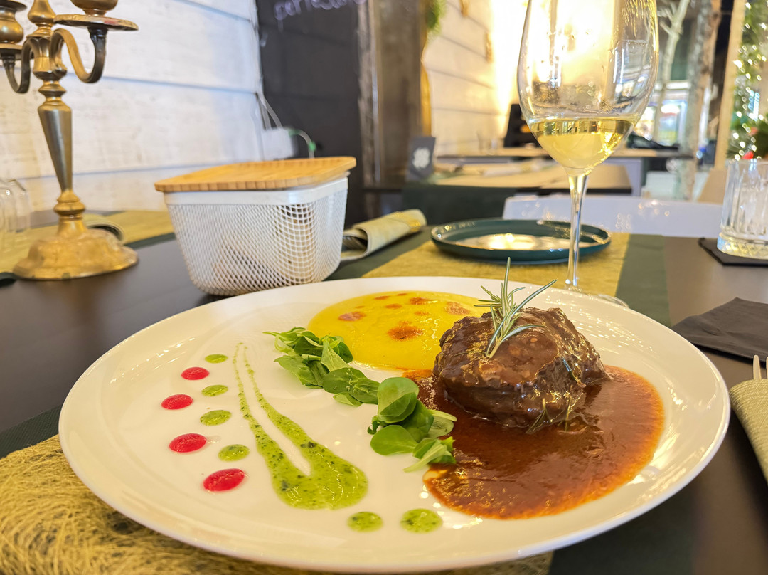 Heliotrope Cocktail Bistrot