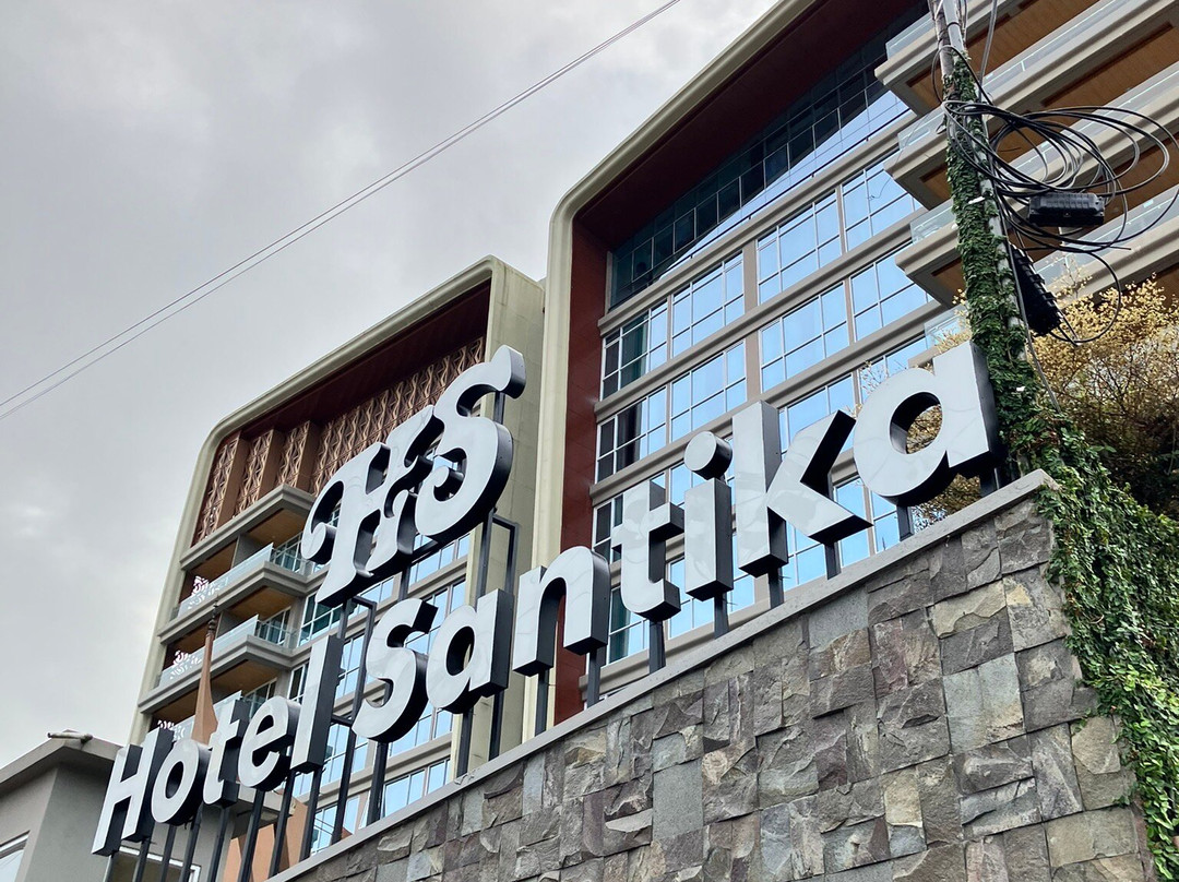 Hotel Santika Bukittinggi主图