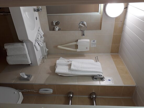 伊兹麦洛娃三角洲酒店主图