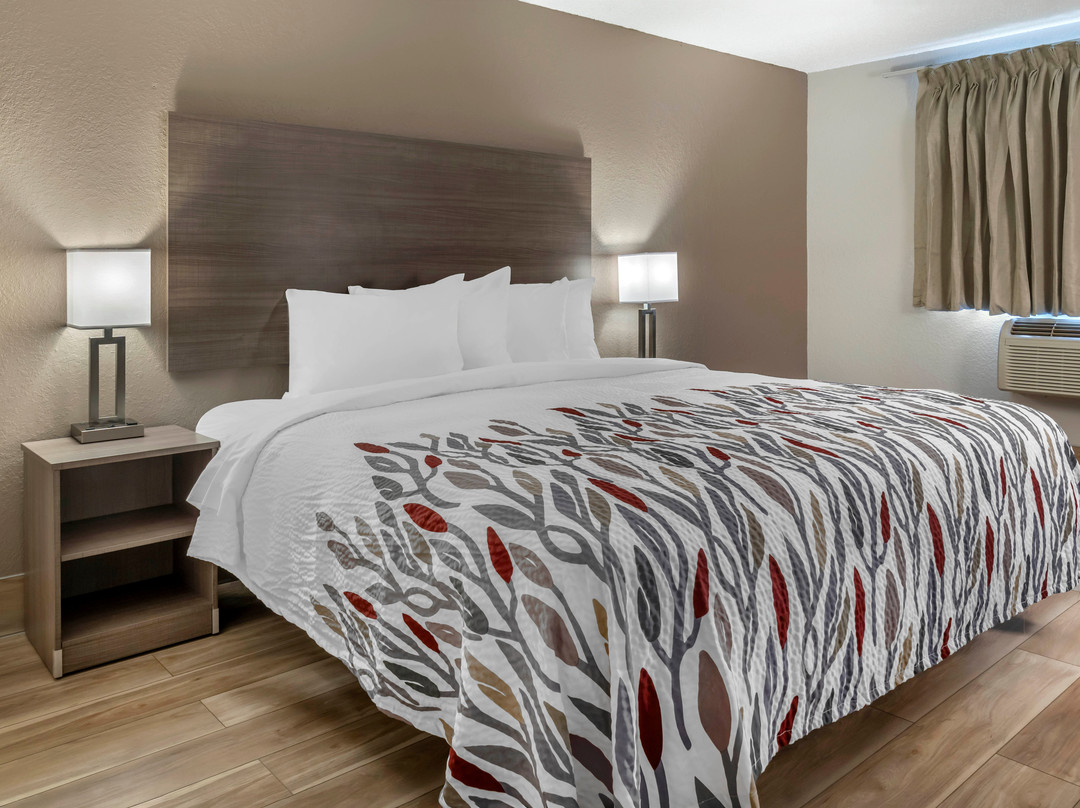 Red Roof Inn Queensbury主图