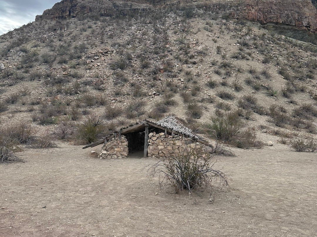 Far Flung Outdoor Center-Terlingua必去景点