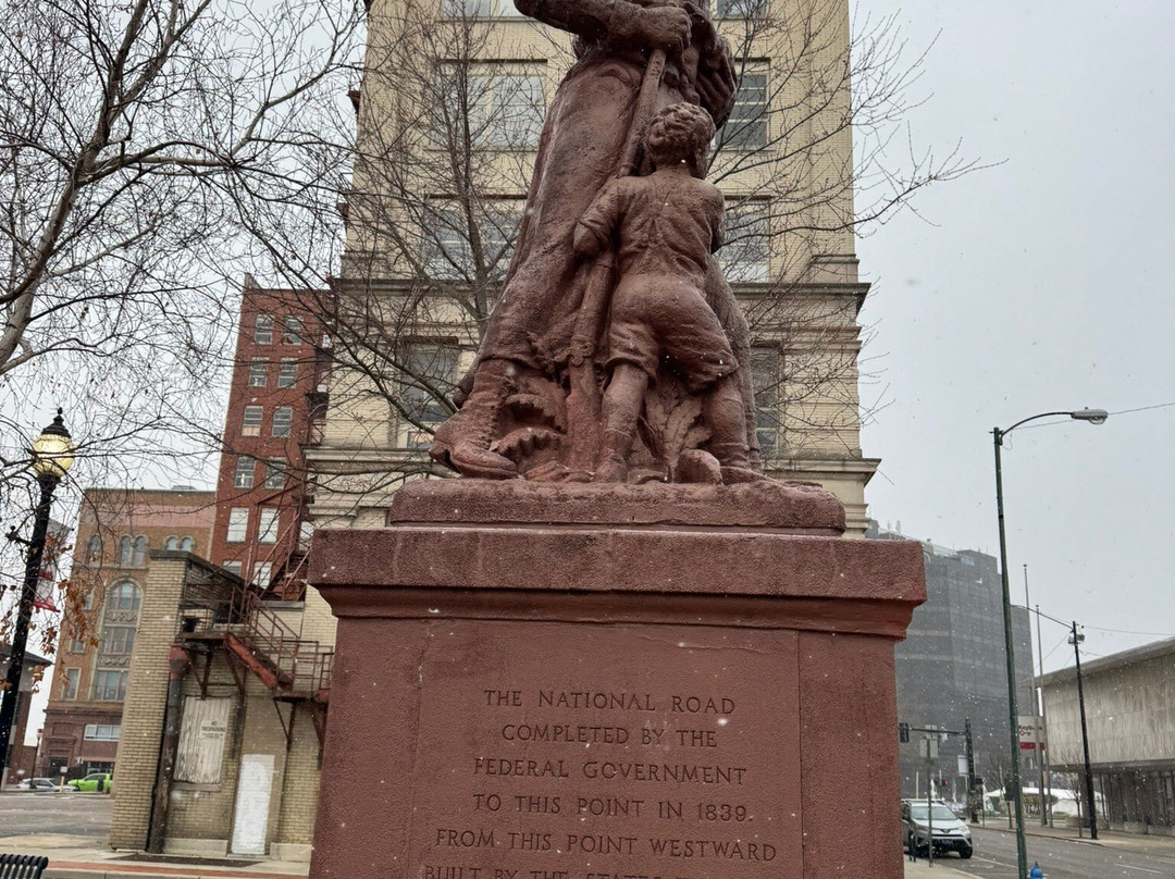 Madonna of the Trail-斯普林菲尔德必去景点