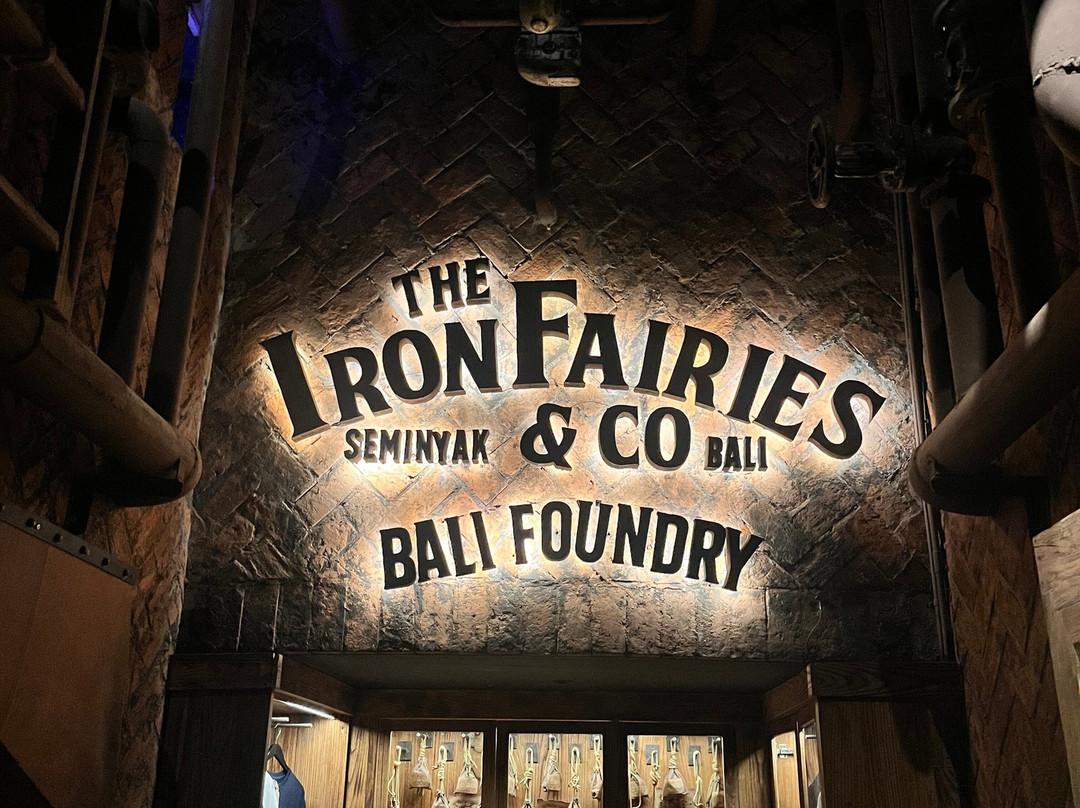 The Iron Fairies Bali-Kerobokan Kelod必去景点