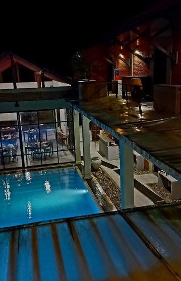 阿里卡精品别墅酒店主图