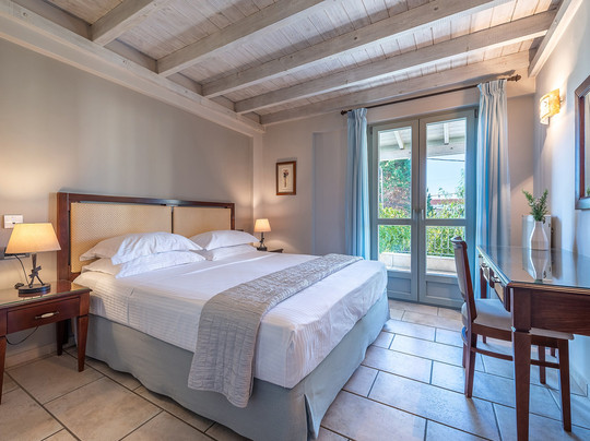 华美伦式公寓酒店主图