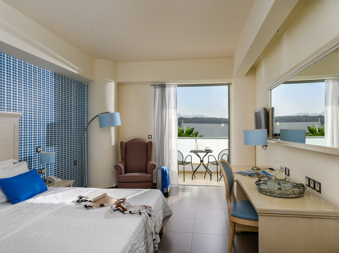 Angela Suites Boutique Hotel主图