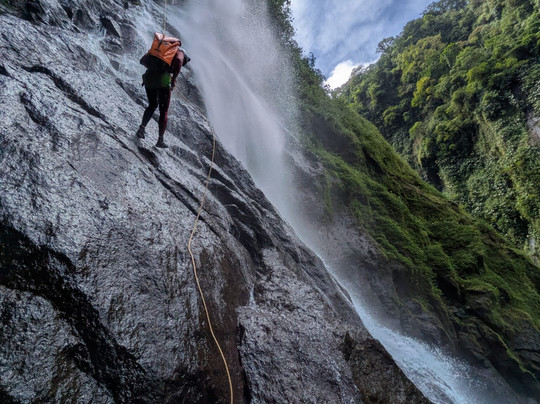 Drops Canyoning-Bajos del Toro必去景点