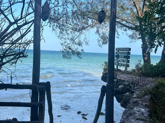 穆布芋泥沙滩酒店主图