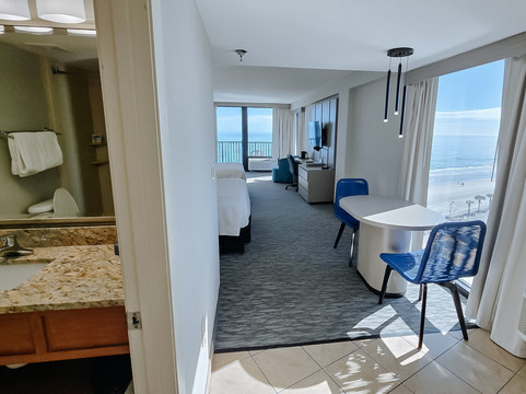 鹦鹉螺酒店主图