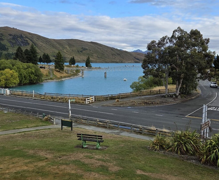 特卡波湖超级套房酒店主图