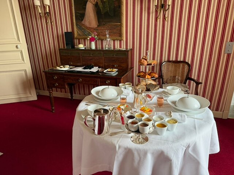 莱斯克雷耶尔庄园主图