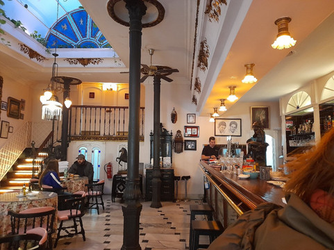 Casa de los Navajas-托雷莫里诺斯必去景点